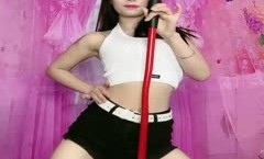 千元无上定制快手被封就开新号业内小有名气的网红女MissAV-JAV新品！【敏爷燕儿】漏B漏脸激ji情顶胯大阴唇都跟着波动_ (8)