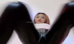 (11)