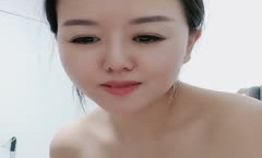 淫𝕄𝕚𝕤𝕤𝔸𝕍[ying]乱姐妹mei花激ji情大秀陪狼友发骚，高gao颜值制服黑丝露脸诱惑，好几个小姐姐，揉奶玩逼亲小嘴看黄片特写展示真骚