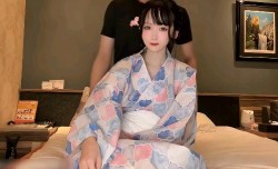 日本荡妇-甜美和服