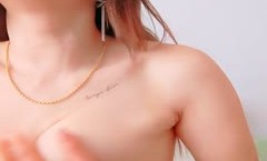 猫耳朵少妇，露脸自[zi]慰特写仟长鲍鱼享受式叫床 卖力给老公深喉 无套啪pa啪做[zuo]爱 猛攻内射