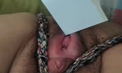 抚摸妈妈阴唇的一分钟