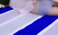 我和妈妈（9）趁妈妈睡觉先偷拍一段，心魔MissAV-18 Video在蠢蠢欲动